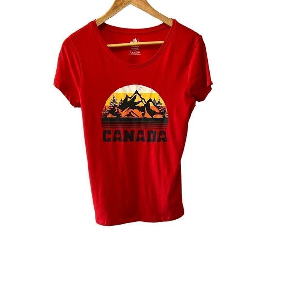 NWOT Canada Red Graphic Print Short Sleeve Casual Tee Shirt Top S - Picture 1 of 7